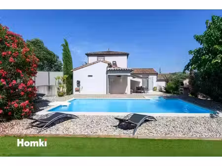 villa 4 pièces de 100m² avec piscine piscine et garage sur quissac