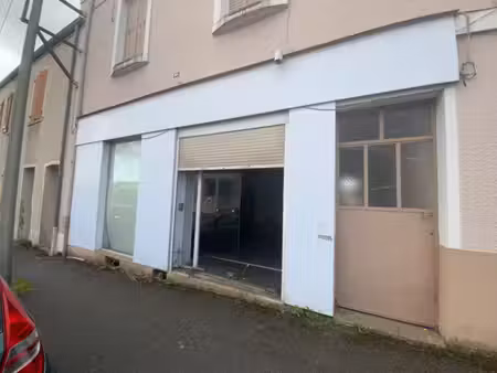 local commercial de 64 m²- quartier des quatre chemins