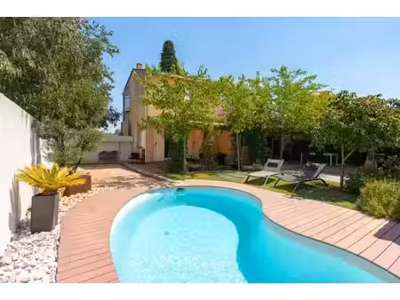 vente maison 5 pièces 125 m² à saint-maximin-la-sainte-baume (83470)  489 000 €