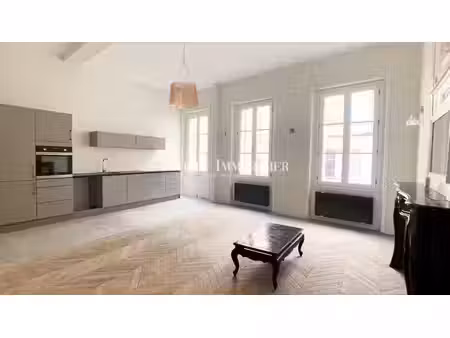 location appartement 2 pièces 66m2 la rochelle 17000 - 1320 € - surface privée