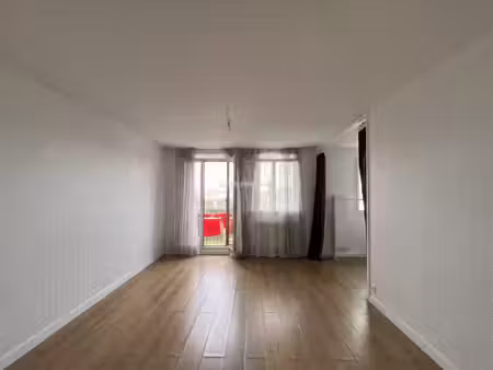 exclusivité – appartement t4 lumineux avec balcon et vue dég