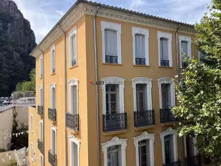 studio meublé et équipé
