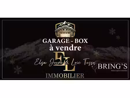 box fermé sécurisé - 14 m² - idéal stationnement ou stockag
