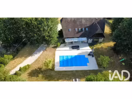 maison avec piscine et terrasse adainville (78)
