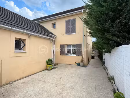 maison de ville de 78 m² à bailly-romainvilliers