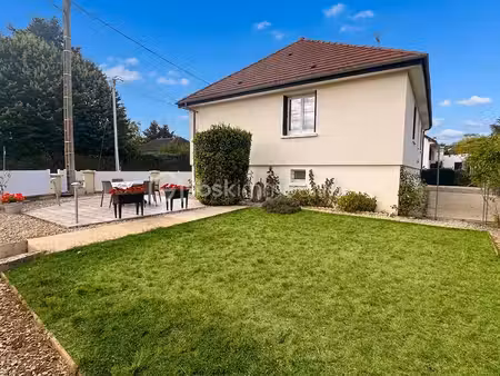 maison de 120 m² à laroche-saint-cydroine