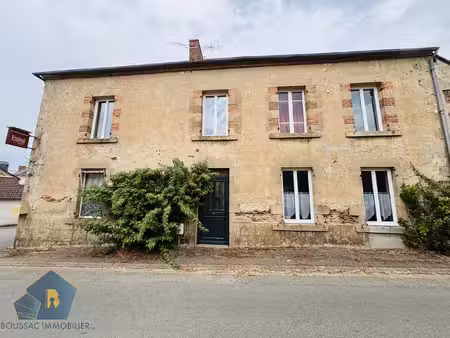 le calme d'un village  le confort d'une maison déjà rénovée...