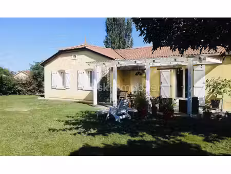 maison traditionnelle de 162 m² à pujo