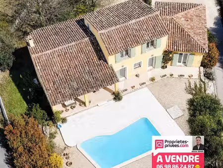 belle villa recente de 215 m² hab; 160 m² + 2 pieces 50 m². calme et residentiel