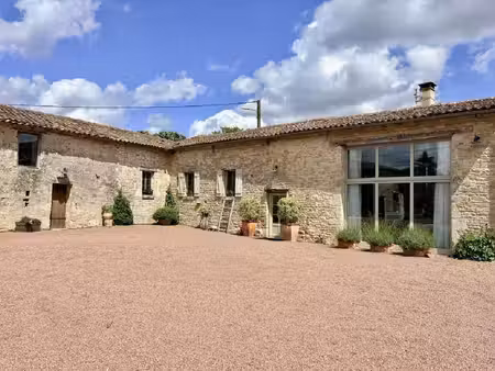 vente maison 7 pièces 201 m² villefagnan (16240)