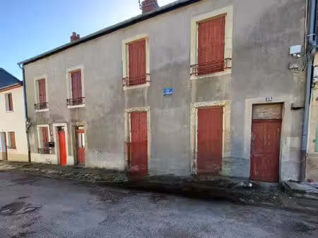 maison de ville/immeuble a rénover