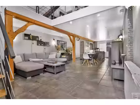 charmante mitoyenne  f5  3 ch  garage  terrasse et jardin