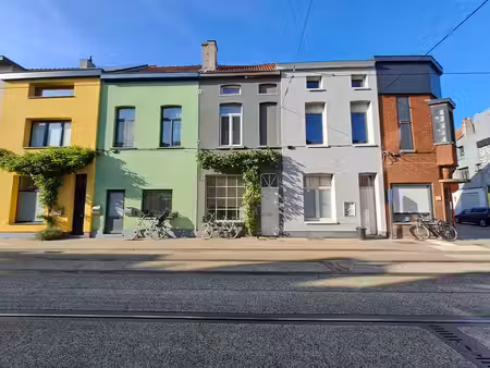 maison rénovée de 3 chambres à ledeberg