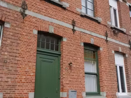 te moderniseren ruime woning met stadstuintje - 4/5 slpks mo