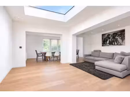 maison 3ch meublée à louer (1 an) avec jardin