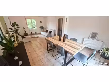 maison individuelle 160 m² - 4 chambres – 3 600 m² – vue campagne