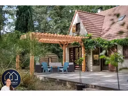 maison 8 pièces 218 m²