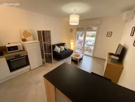 studio meublé avec balcon et parking – cauro