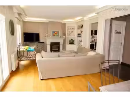 appartement landivisiau – centre ville – grand t4 100 m² avec terrasse de 40 m² et balcon 