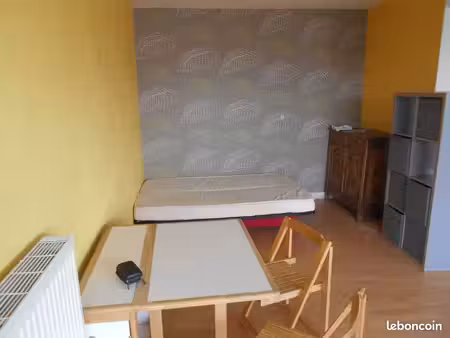 t1bis 34 m² entre la gare et les champs - dispo 1 sept