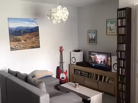 à louer – appartement t2 – saint-julien-en-genevois  centre-ville