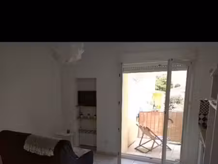 f2 avec terrasse bail étudiant