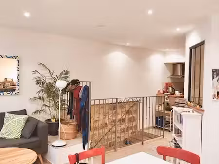joli appartement atypique 40m2 environ  climatisé  cv alès