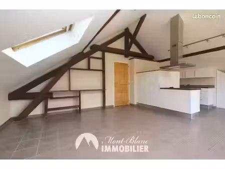 appartement 4 pièces 8 m²