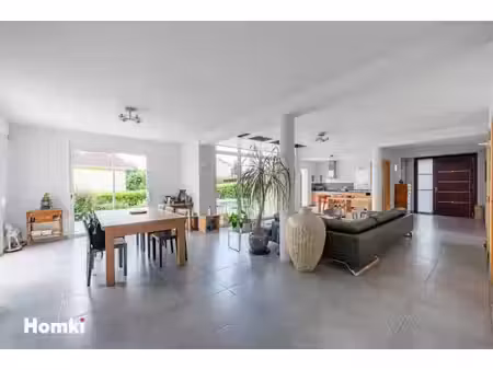 propriété familiale t11 de 306.89 m²