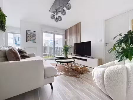appartement t2  secteur nantes sud  stationnement  busway