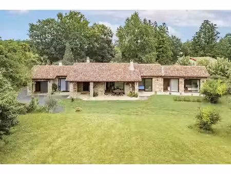 ascain - bergerie monzón coeur de village