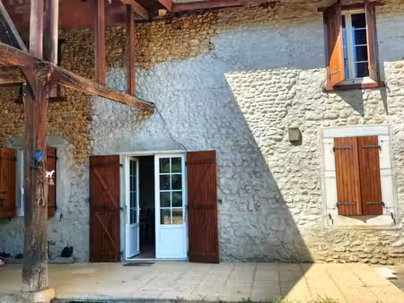 maison gasconne rénovée en au calme avec grand terrain 9.000