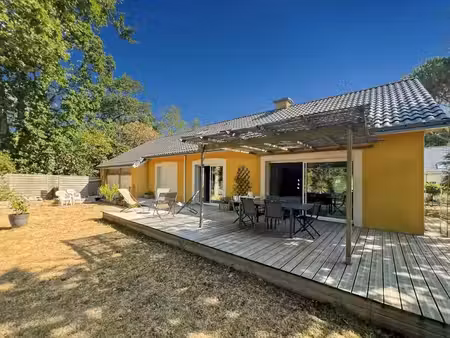 location meublée maison 5 pièces 159.62 m² à pornichet (44380)  2 300 €