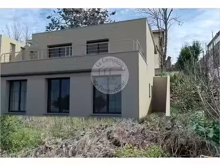 terrain a vendre les 3 lucs 560m2 avec permis de constuire p