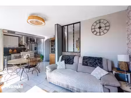 appartement t4 de 83 m2  avenue sainte-anne