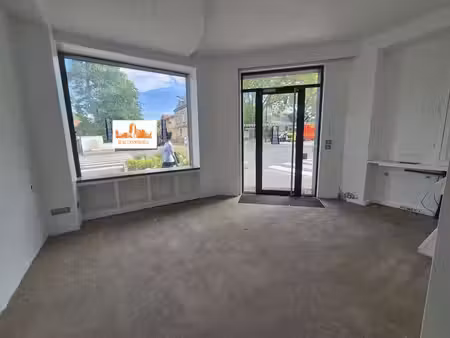 location commerce 36m²
