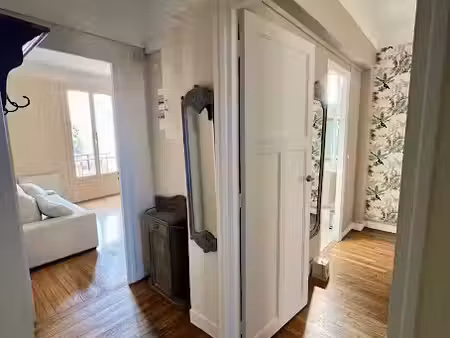 location meublée appartement 2 pièces 40 m² à courbevoie (92400)  1 390 €