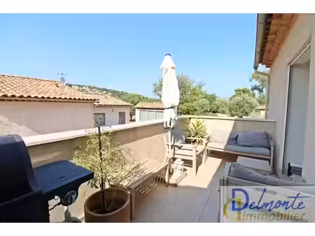 a louer - ollioules - haut de villa meuble avec terrasse et