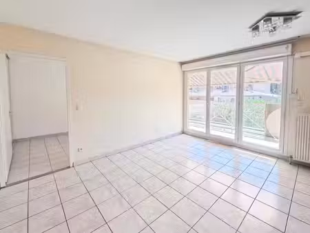 location appartement 2 pièces 47.57 m² à sisteron (04200)  715 €