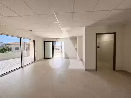 vailhauquès ? local professionnel neuf de 90 m²  pmr et climatisé
