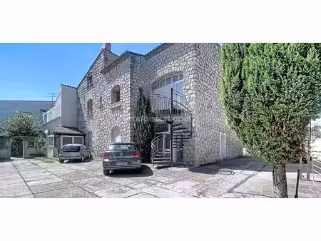 propriété arles (13)