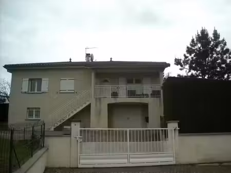 location maison 5 pièces 152.36 m² à saint-galmier (42330)  1 250 €