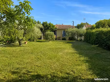 maison de plain-pied avec jardin plein sud piscinable