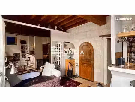 arles – centre historique  appartement rénové avec charme