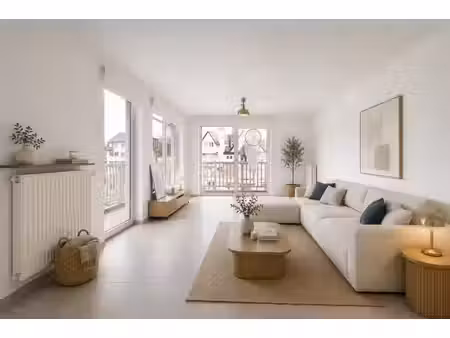 magnifique et spacieux appartement au cœur de duinbergen.