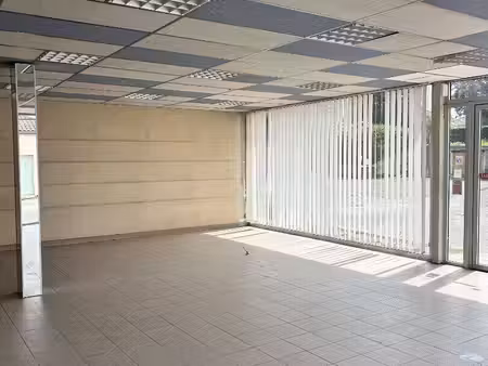 local commercial à louer