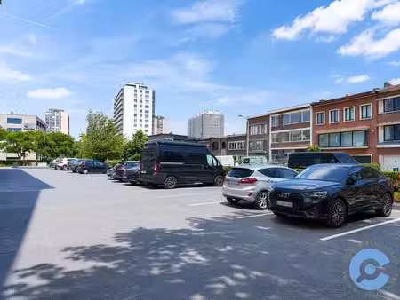 10 autostaanplaatsen te koop!