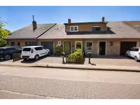 maison mitoyenne avec jardin ensoleillé et garage à ostdu...