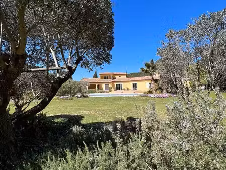 propriété de 321 m² sur parc de 5 400 m² | étang de l'olivier