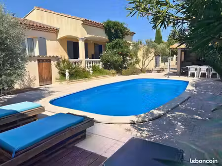 maison 5 chambree de plain-pied avec piscine et cuisine d'été - dpe b - plan de meyreuil -